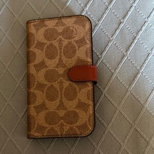 Coach Tan and Brown Patterned Phone Case 15 Pro Apple